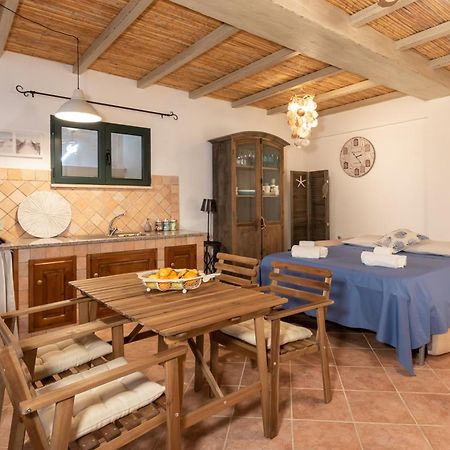Raffinata Taverna Con Camino Cala Liberotto Dış mekan fotoğraf
